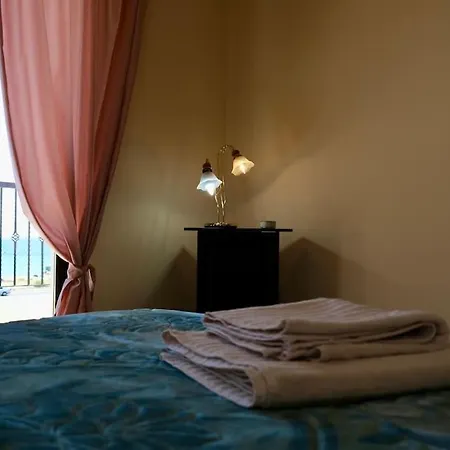 Seaview 2br Retreat By The Ocean