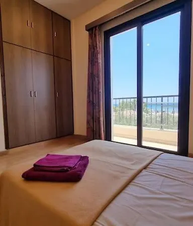 Seaview 2br Retreat By The Ocean Apartment Larnaca