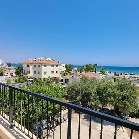 Seaview 2br Retreat By The Ocean Apartment *