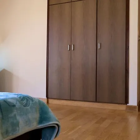 Apartment Seaview 2br Retreat By The Ocean Larnaca