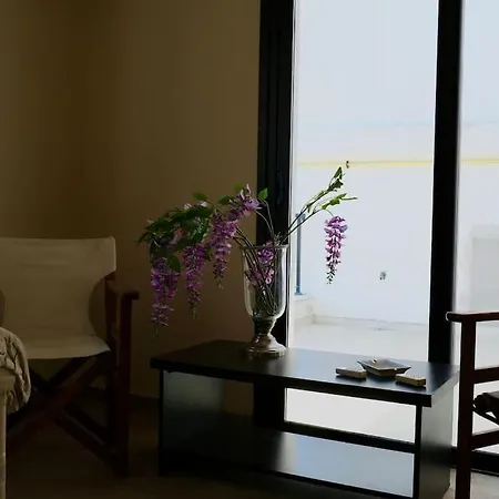 Seaview 2br Retreat By The Ocean * Larnaca