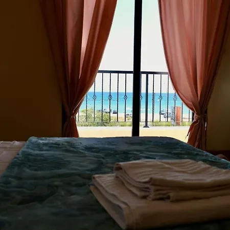 Seaview 2br Retreat By The Ocean * Larnaca