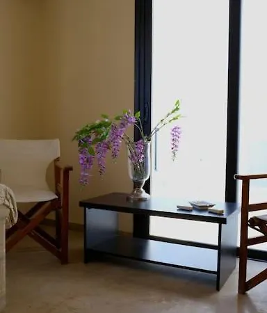 Seaview 2br Retreat By The Ocean Larnaka