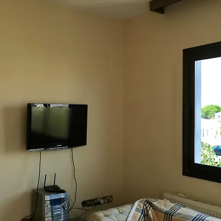 Seaview 2br Retreat By The Ocean * Larnaka