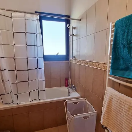 Lejlighed Seaview 2br Retreat By The Ocean *